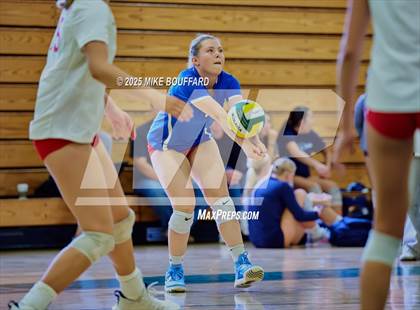 Thumbnail 2 in La Jolla vs San Marcos (Santa Barbara Tournament of Champions) photogallery.