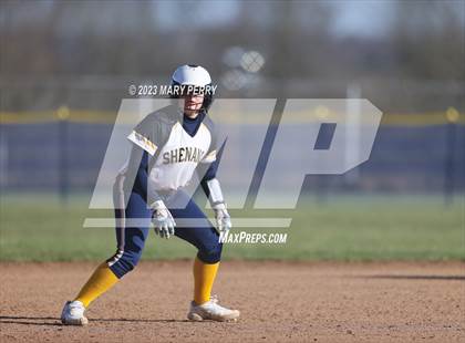 Thumbnail 3 in Shenango @ Ellwood City photogallery.