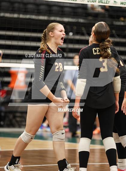 Thumbnail 3 in Syracuse vs. Cedar photogallery.