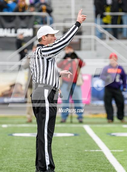 Thumbnail 1 in Southern Columbia Area vs. Wilmington Area (PIAA Class 2A Final) photogallery.