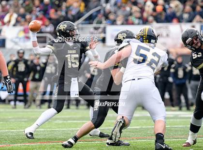Thumbnail 1 in Southern Columbia Area vs. Wilmington Area (PIAA Class 2A Final) photogallery.