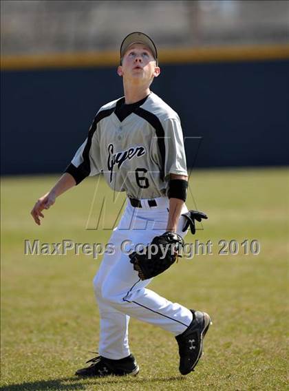 Thumbnail 3 in Guyer vs. Flower Mound (Flower Mound Tournament) photogallery.