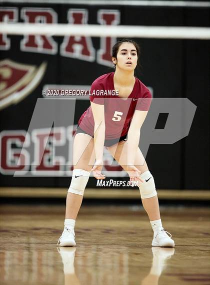 Thumbnail 2 in Saginaw vs Keller Central photogallery.