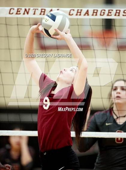 Thumbnail 1 in Saginaw vs Keller Central photogallery.