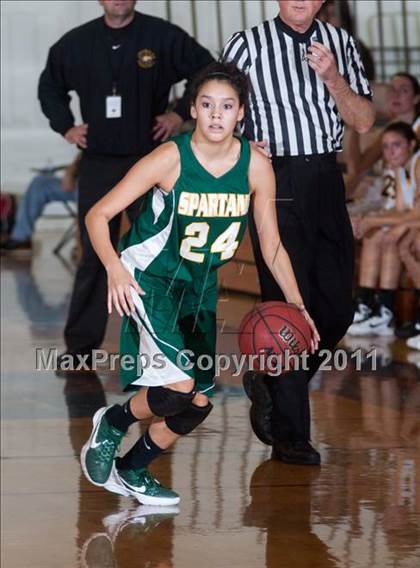 Thumbnail 3 in Granada vs. Davis photogallery.