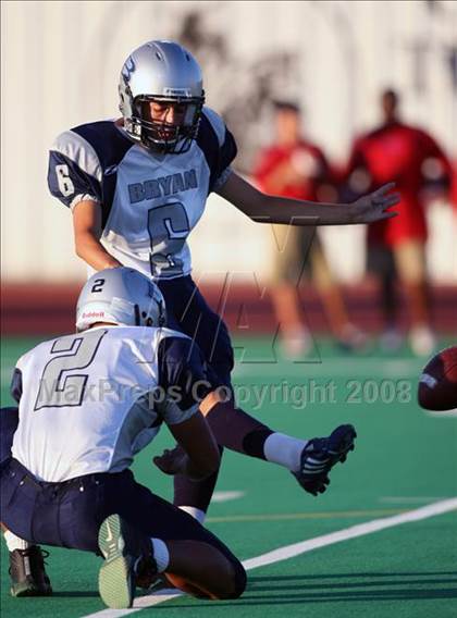 Thumbnail 2 in Bryan @ Leander photogallery.