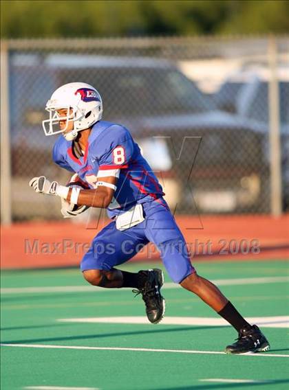 Thumbnail 2 in Bryan @ Leander photogallery.