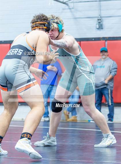Thumbnail 2 in Lovelock Mustangs Tournament (215lbs) photogallery.