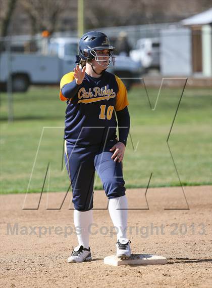 Thumbnail 3 in Del Campo vs Oak Ridge (Victory Pre-Season T.O.C.) photogallery.