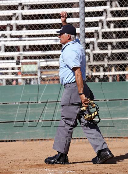 Thumbnail 3 in Del Campo vs Oak Ridge (Victory Pre-Season T.O.C.) photogallery.