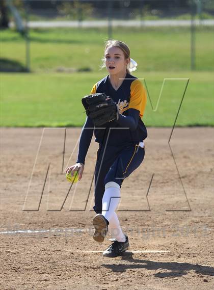 Thumbnail 1 in Del Campo vs Oak Ridge (Victory Pre-Season T.O.C.) photogallery.