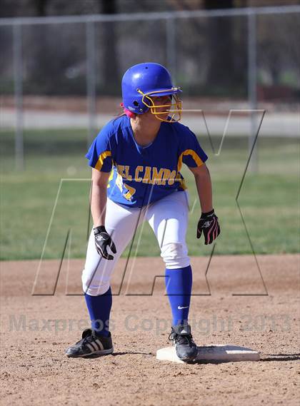 Thumbnail 2 in Del Campo vs Oak Ridge (Victory Pre-Season T.O.C.) photogallery.