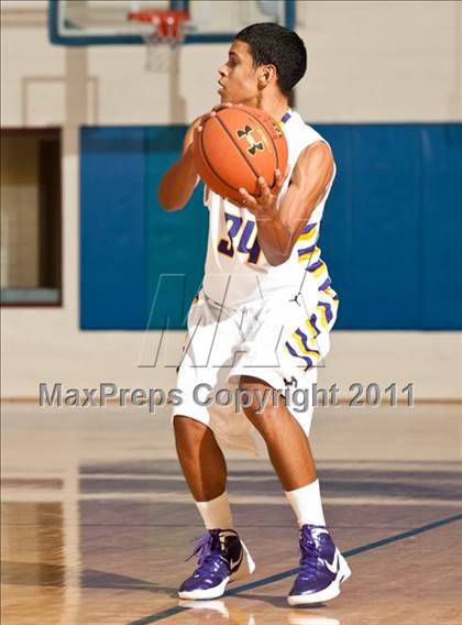 Thumbnail 2 in Archbishop Stepinac vs Cathedral (Catholic School Showcase) photogallery.