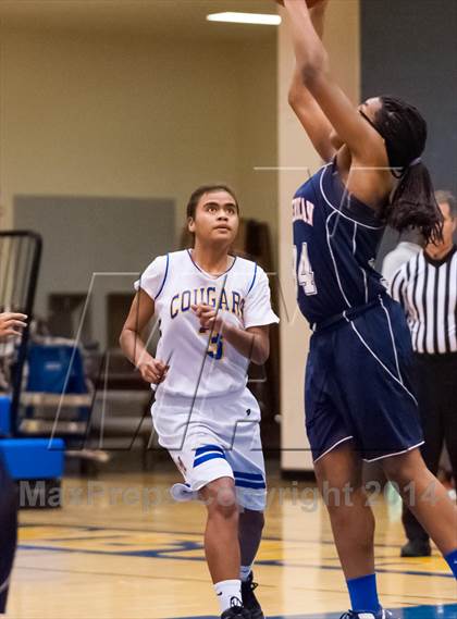 Thumbnail 3 in JV: American @ Newark Memorial photogallery.