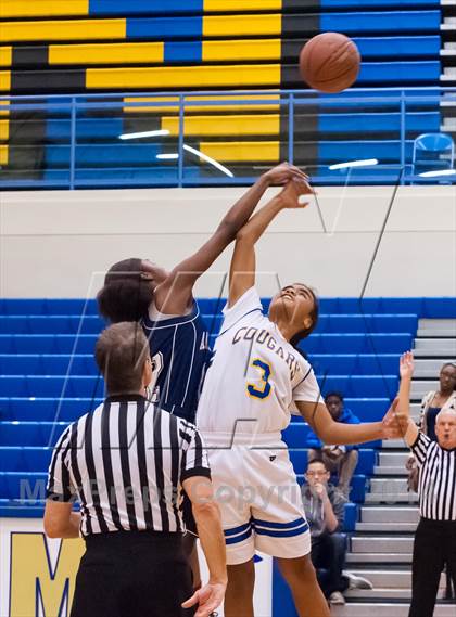 Thumbnail 3 in JV: American @ Newark Memorial photogallery.