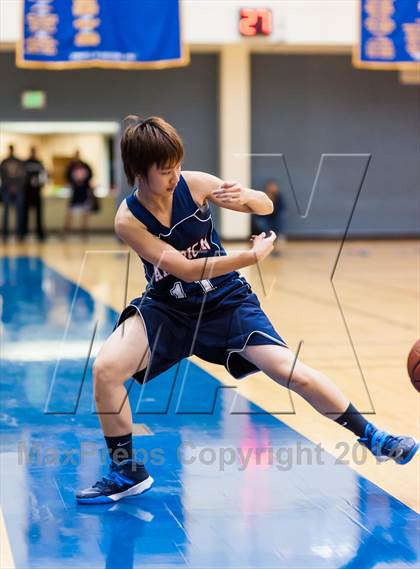 Thumbnail 3 in JV: American @ Newark Memorial photogallery.