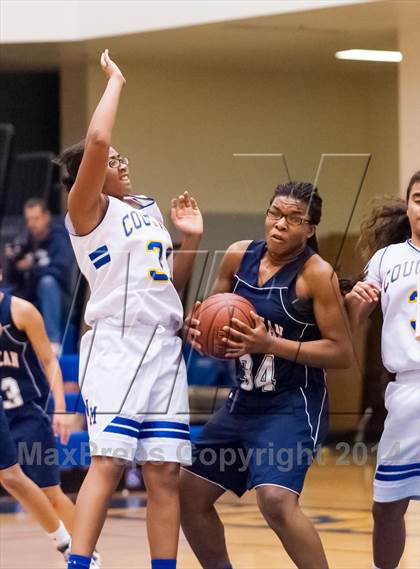 Thumbnail 2 in JV: American @ Newark Memorial photogallery.