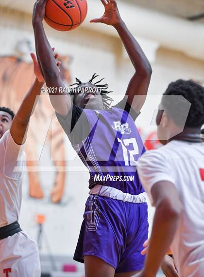 Thumbnail 3 in Ridge Point vs Fort Bend Travis photogallery.