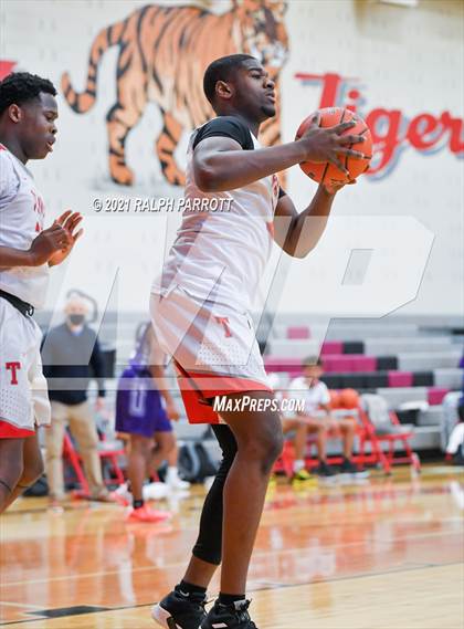 Thumbnail 3 in Ridge Point vs Fort Bend Travis photogallery.