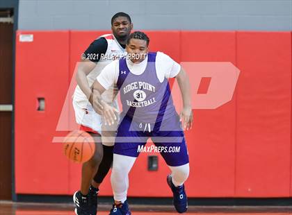 Thumbnail 1 in Ridge Point vs Fort Bend Travis photogallery.