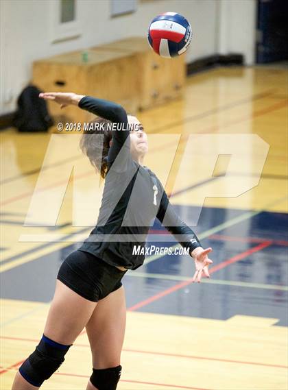 Thumbnail 3 in Archbishop Mitty @ Carlmont photogallery.