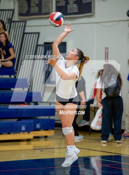 Thumbnail 2 in Archbishop Mitty @ Carlmont photogallery.