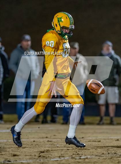 Thumbnail 3 in Richmond vs. Myers Park (NCHSAA 4AA 3rd Round Playoff) photogallery.
