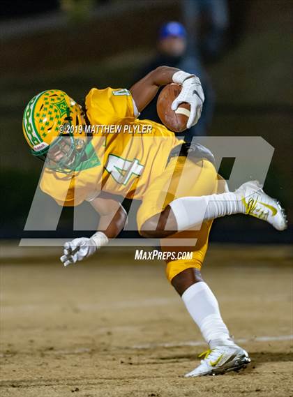 Thumbnail 3 in Richmond vs. Myers Park (NCHSAA 4AA 3rd Round Playoff) photogallery.