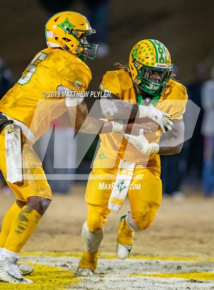 Thumbnail 3 in Richmond vs. Myers Park (NCHSAA 4AA 3rd Round Playoff) photogallery.