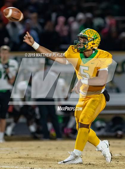 Thumbnail 3 in Richmond vs. Myers Park (NCHSAA 4AA 3rd Round Playoff) photogallery.