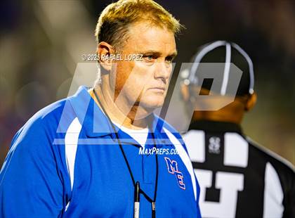 Thumbnail 1 in Shiner vs Mt. Enterprise (UIL 2A D2 Football Semifinals) photogallery.