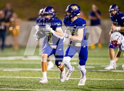 Thumbnail 3 in Shiner vs Mt. Enterprise (UIL 2A D2 Football Semifinals) photogallery.