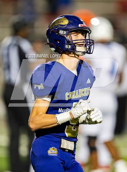 Thumbnail 2 in Shiner vs Mt. Enterprise (UIL 2A D2 Football Semifinals) photogallery.
