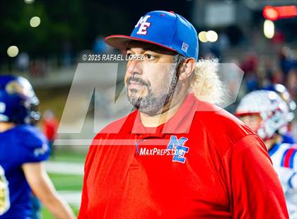 Thumbnail 3 in Shiner vs Mt. Enterprise (UIL 2A D2 Football Semifinals) photogallery.