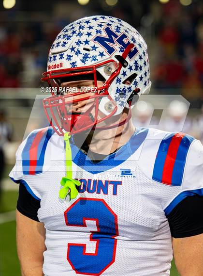 Thumbnail 2 in Shiner vs Mt. Enterprise (UIL 2A D2 Football Semifinals) photogallery.