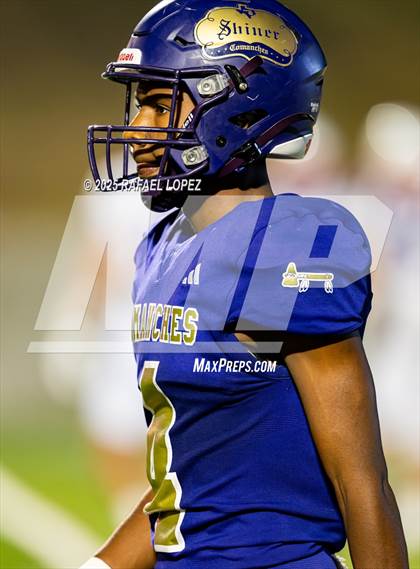 Thumbnail 3 in Shiner vs Mt. Enterprise (UIL 2A D2 Football Semifinals) photogallery.
