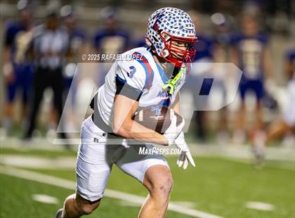 Thumbnail 3 in Shiner vs Mt. Enterprise (UIL 2A D2 Football Semifinals) photogallery.