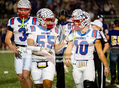 Thumbnail 2 in Shiner vs Mt. Enterprise (UIL 2A D2 Football Semifinals) photogallery.