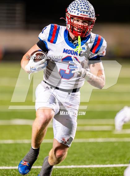 Thumbnail 1 in Shiner vs Mt. Enterprise (UIL 2A D2 Football Semifinals) photogallery.