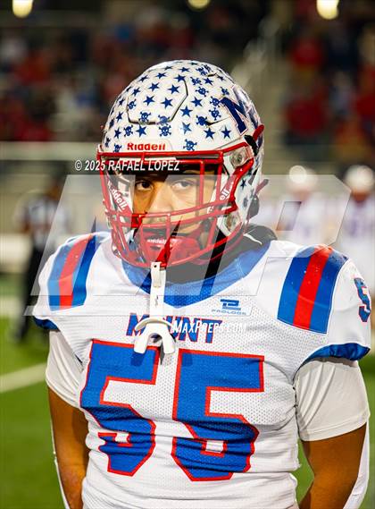 Thumbnail 1 in Shiner vs Mt. Enterprise (UIL 2A D2 Football Semifinals) photogallery.