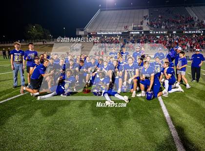 Thumbnail 2 in Shiner vs Mt. Enterprise (UIL 2A D2 Football Semifinals) photogallery.