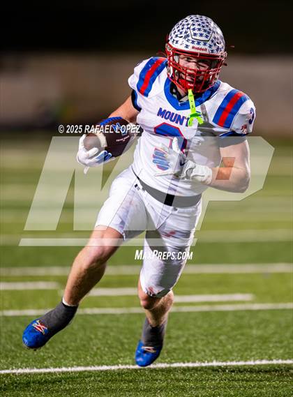 Thumbnail 2 in Shiner vs Mt. Enterprise (UIL 2A D2 Football Semifinals) photogallery.