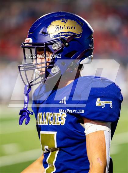 Thumbnail 3 in Shiner vs Mt. Enterprise (UIL 2A D2 Football Semifinals) photogallery.