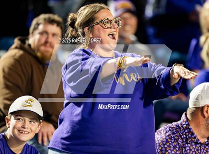 Thumbnail 2 in Shiner vs Mt. Enterprise (UIL 2A D2 Football Semifinals) photogallery.