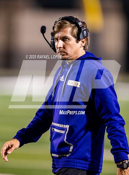 Thumbnail 2 in Shiner vs Mt. Enterprise (UIL 2A D2 Football Semifinals) photogallery.