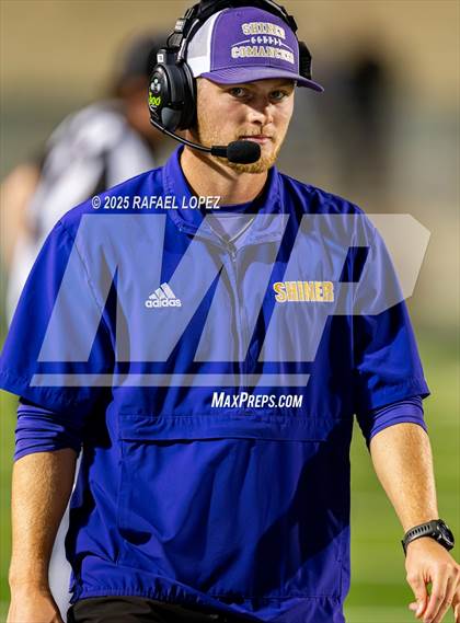 Thumbnail 2 in Shiner vs Mt. Enterprise (UIL 2A D2 Football Semifinals) photogallery.