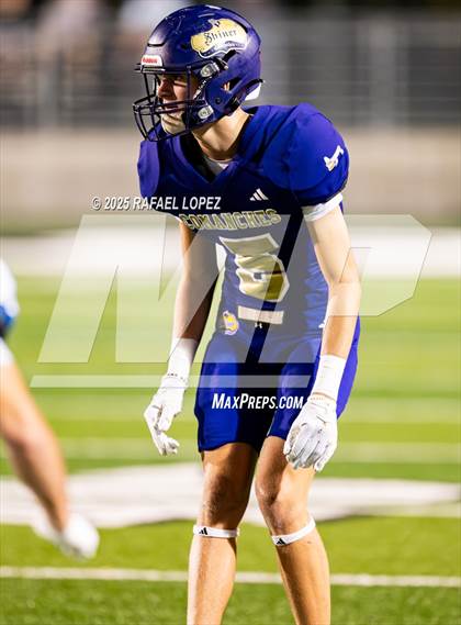 Thumbnail 2 in Shiner vs Mt. Enterprise (UIL 2A D2 Football Semifinals) photogallery.