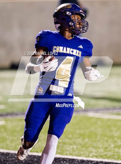 Thumbnail 2 in Shiner vs Mt. Enterprise (UIL 2A D2 Football Semifinals) photogallery.