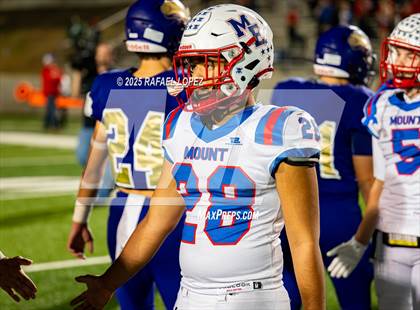 Thumbnail 1 in Shiner vs Mt. Enterprise (UIL 2A D2 Football Semifinals) photogallery.