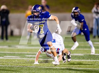Thumbnail 2 in Shiner vs Mt. Enterprise (UIL 2A D2 Football Semifinals) photogallery.